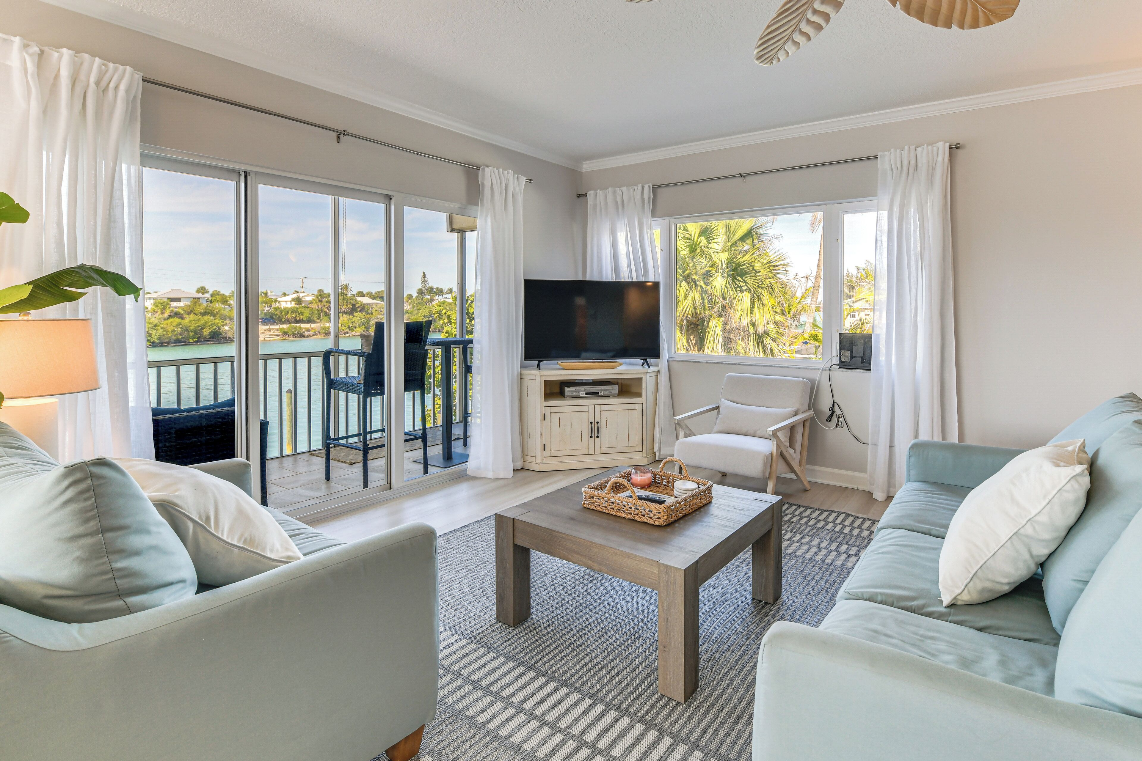 Apartment (2 Bedrooms) | Front of property