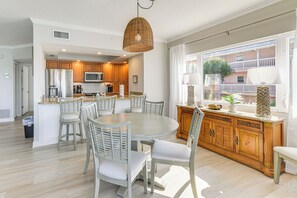 Apartment (2 Bedrooms) | Interior - Waterfront Nokomis Condo < Half Mile to Beach! (Nokomis)