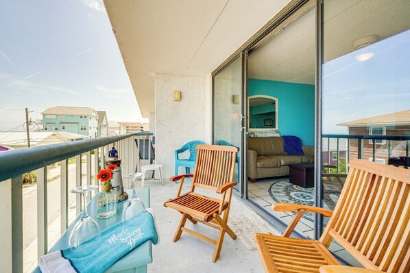 Apartment (2 Bedrooms) | Interior - Bright Carolina Beach Condo: Public Beach On-site (Carolina Beach)