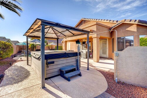 Spacious Arizona Getaway w/ Pool, Pets Welcome!