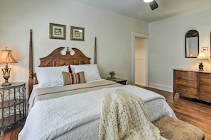 Interior - Dog-friendly Bungalow: 1 Block to Avondale Dining! (Birmingham)