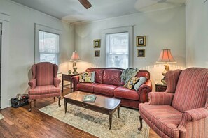 House (2 Bedrooms) | Interior