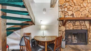 Apartment (1 Bedroom) | Bahagian dalam