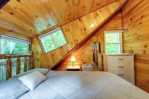 House (1 Bedroom) | Interior - Cozy Elizabethtown Cabin w/ Fire Pit! (Elizabethtown)