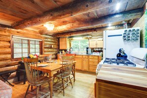 House (1 Bedroom) | Interior - Cozy Elizabethtown Cabin w/ Fire Pit! (Elizabethtown)