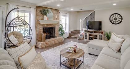 Roomy Houston Rental w/ Home Office & Private Pool
