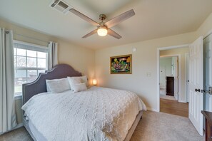 House (3 Bedrooms) | Interior - Vian Home Near Tenkiller State Park! (Vian)