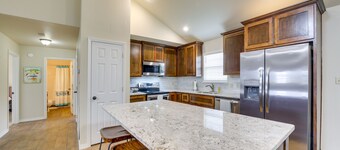 Vian Home Near Tenkiller State Park!