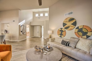 House (2 Bedrooms) | Interior - Golf Course View, Community Perks: Surprise Home (Surprise)