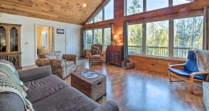 Stunning Monson Getaway on the Water!