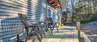 Stunning Monson Getaway on the Water!