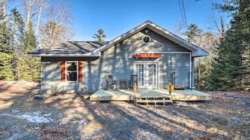 House (4 Bedrooms) | Front of property