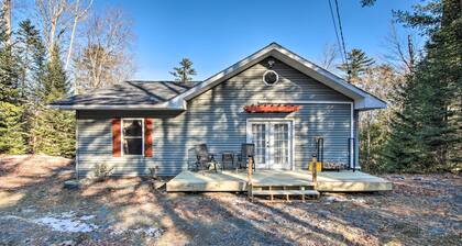 Stunning Monson Getaway on the Water!