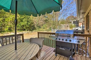 Interior - Modern Birmingham Escape w/ Yard + Fire Pit! (Birmingham)