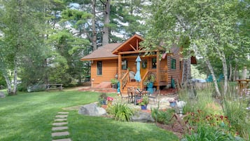 House (2 Bedrooms) | Exterior