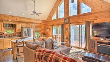 House (2 Bedrooms) | Interior