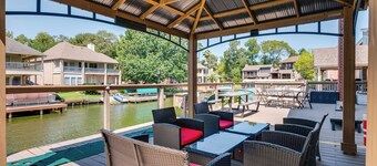 Beautiful Montgomery Home w/ Lakefront Deck!