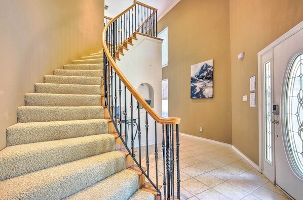 House (4 Bedrooms) | Interior