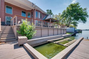 House (4 Bedrooms) | Interior - Beautiful Montgomery Home w/ Lakefront Deck! (Montgomery)