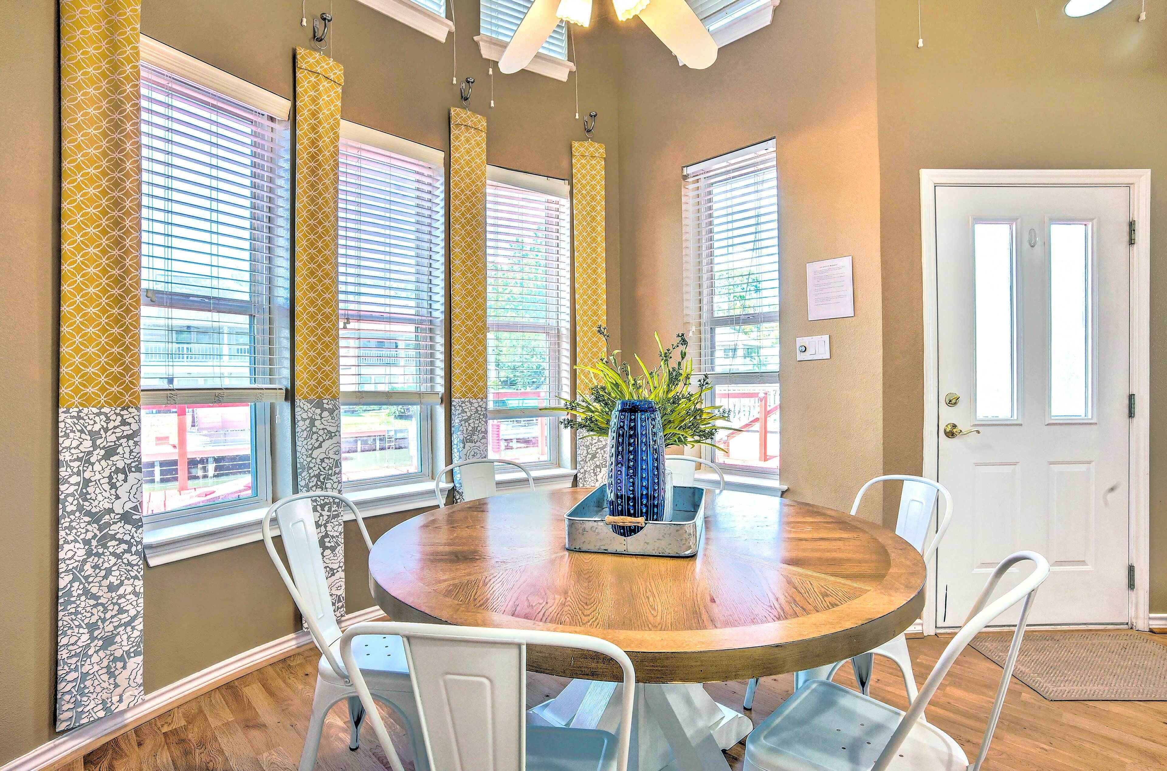 المنشأة من الداخل