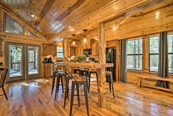 House (2 Bedrooms) | Interior - Broken Bow Cabin w/ Hot Tub ~ 6 Mi to Lake! (Broken Bow)