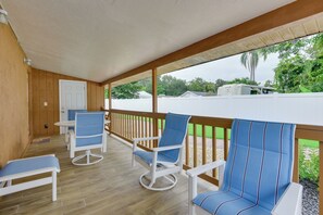 Interior - 10 Mi to Coquina Beach: Spacious Bradenton Duplex (Bradenton)