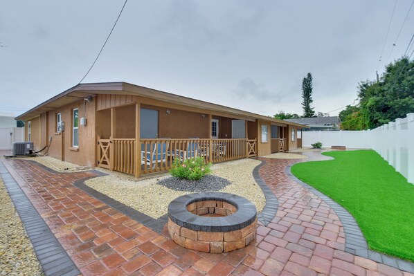 Front of property - 10 Mi to Coquina Beach: Spacious Bradenton Duplex (Bradenton)