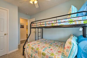 House (3 Bedrooms) | Interior