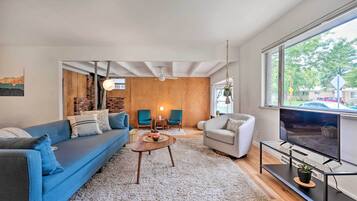 House (2 Bedrooms) | Interior