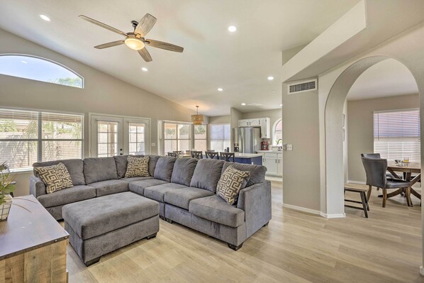 House (3 Bedrooms) | Interior