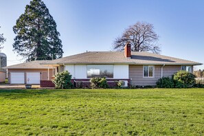 Front of property - Secluded Albany Escape, Pet Friendly w/ Fee (Albany)