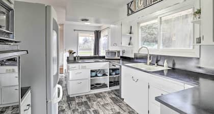 Secluded Albany Escape, Pet Friendly w/ Fee