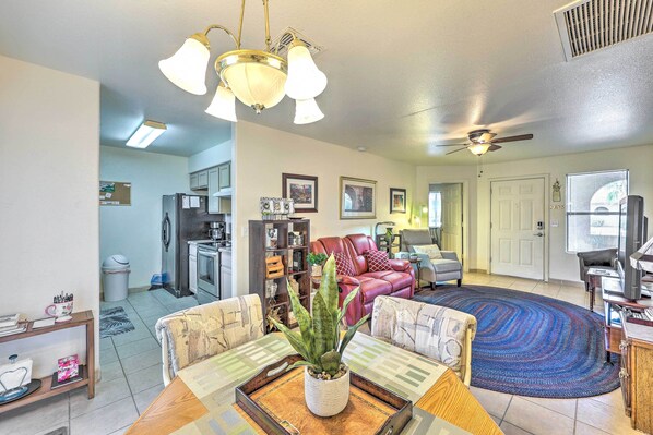Apartment (2 Bedrooms) | Interior - Casa Grande Getaway w/ Access to Golf Course! (Casa Grande)