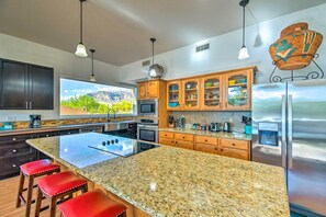 Microwave, oven, stovetop, dishwasher - Luxe Apache Junction Escape w/ Pool & Hot Tub (Apache Junction)