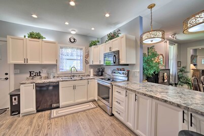 Spacious Fort Wayne Condo w/ Porch + Storage!