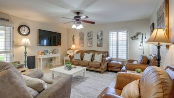 House (4 Bedrooms) | Interior