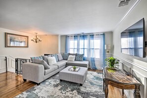 Apartemen (3 Bedrooms) | Bagian depan properti