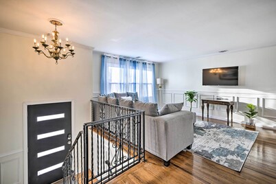 Bay Shore Vacation Rental w/ Shared Yard!