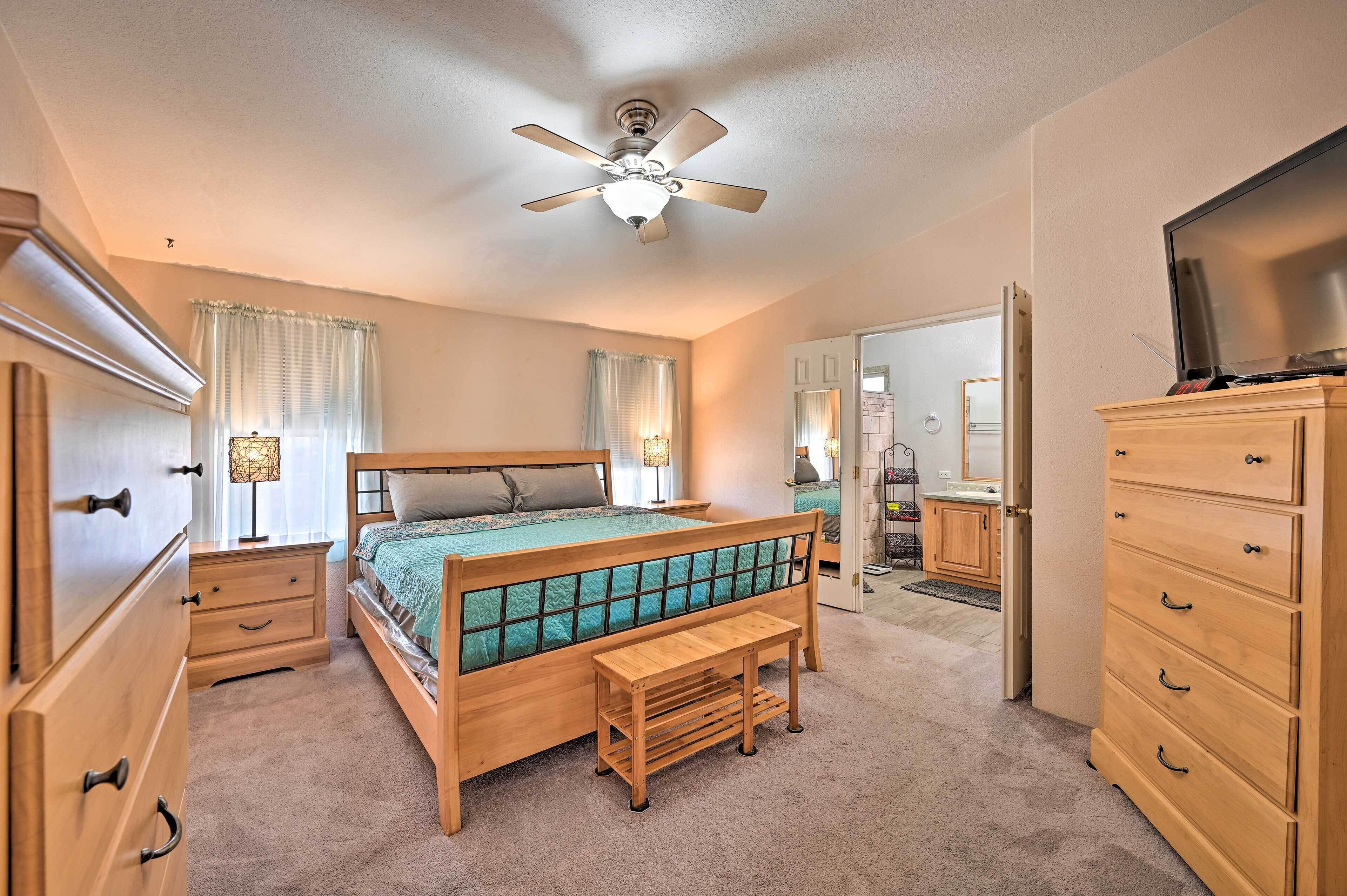 House (3 Bedrooms) | Interior