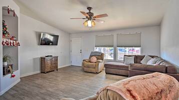 House (3 Bedrooms) | Front of property