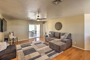 House (3 Bedrooms) | Interior - Lake Havasu City Home w/ Patio ~ 3 Mi to Lake (Lake Havasu City)