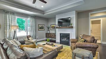 House (4 Bedrooms) | Interior