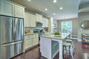 House (4 Bedrooms) | Interior - Pinehurst Golf Paradise - 2 Mi to Clubhouse! (Pinehurst)