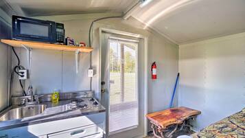 Apartment (0 Bedroom) | Interior