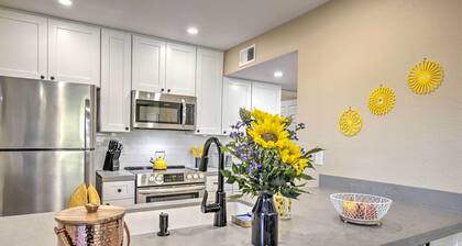 Arizona Condo w/ Community Pool & Hot Tub