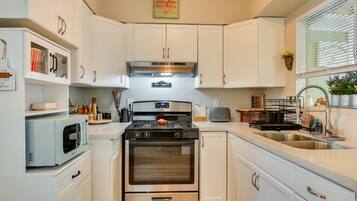 Microwave, oven, stovetop, blender