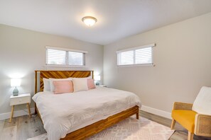 3 habitaciones y espacio para trabajar con laptop 
