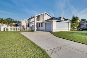 House (2 Bedrooms) | Interior - 12 Mi to Disney World: Sunny Home w/ Pool! (Kissimmee)