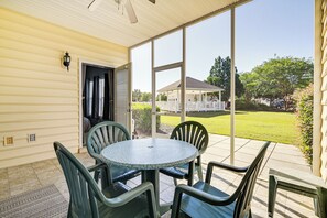 Apartment (2 Bedrooms) | Front of property