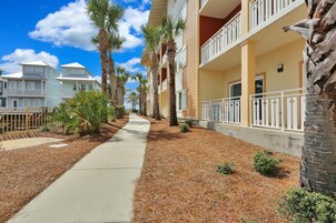 House, Multiple Beds (Waterside Village Cottage 3220) | Property grounds